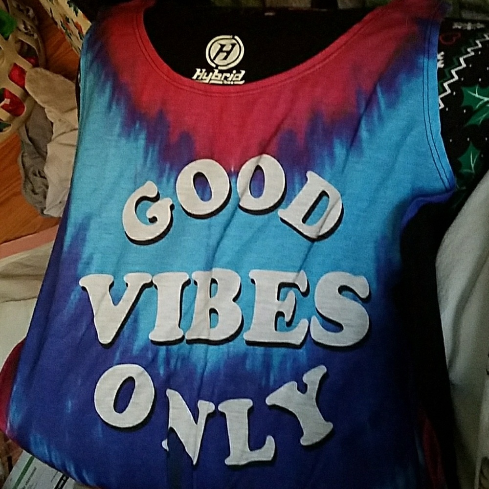 "Good Vibes Only" tank top